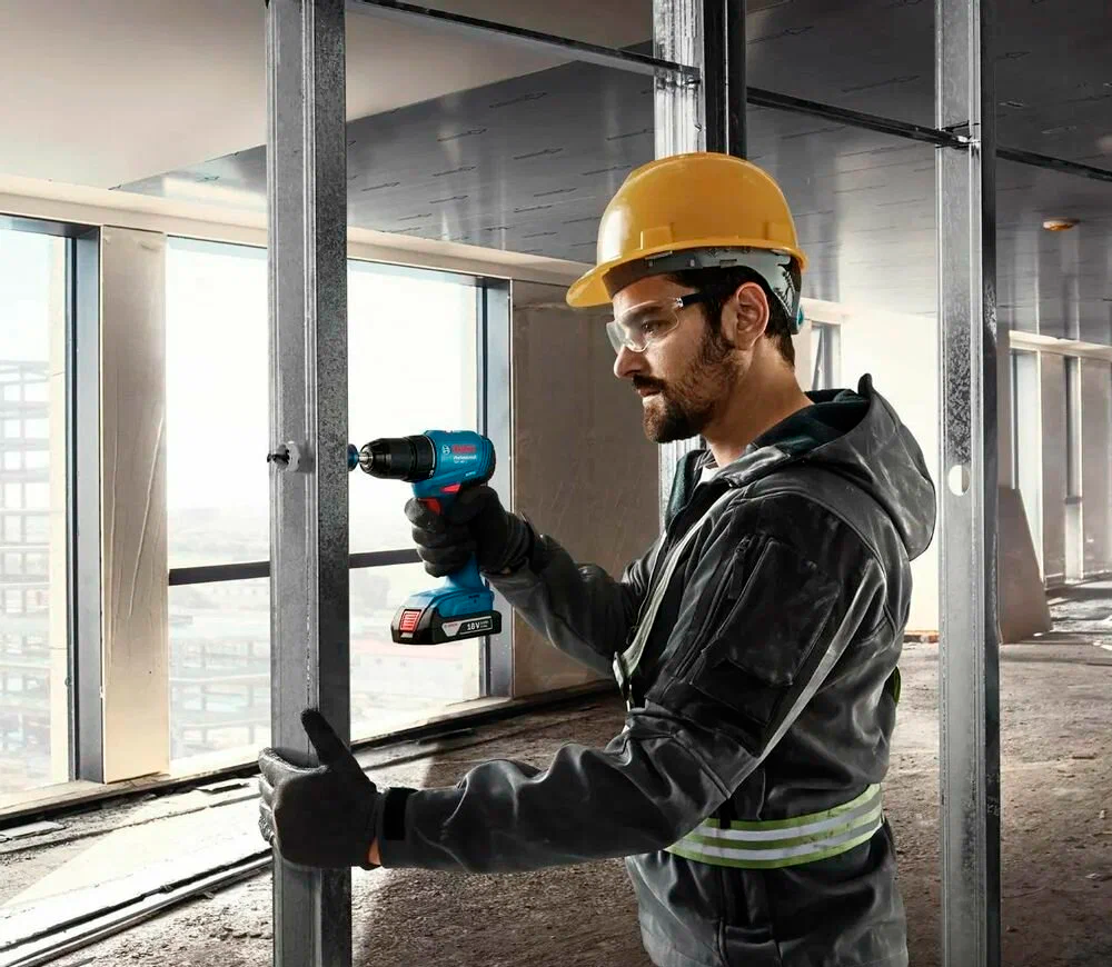 Mașină de înșurubat cu percuție cu acum. BOSCH GSB 185-LI 18V 2Ah photo 2