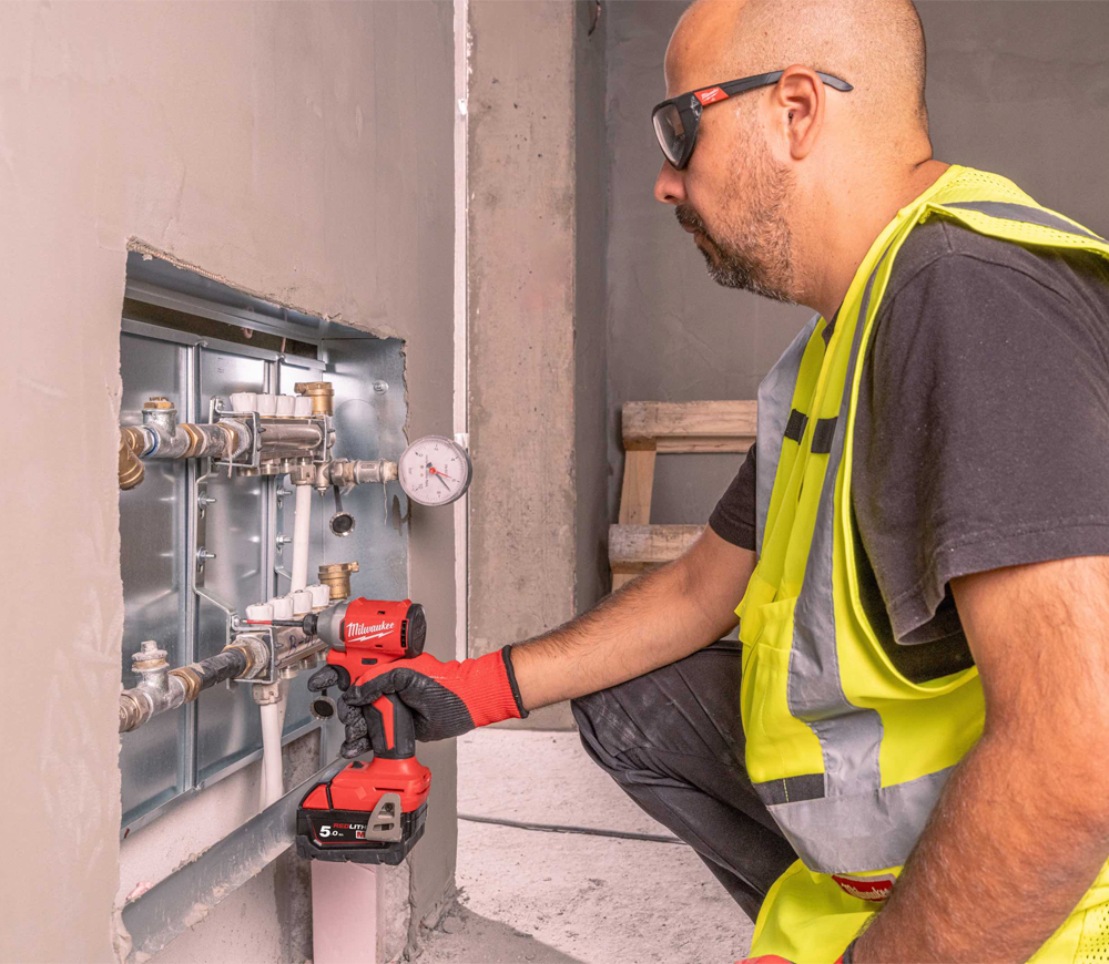 Șurubelnița cu acumulator сu impact (fără bat.) MILWAUKEE M18 BLIDRC-0 18V photo 3