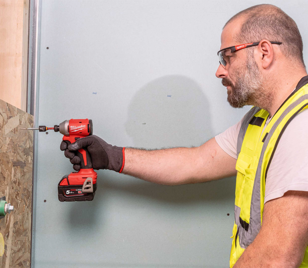 Șurubelnița cu acumulator сu impact (fără bat.) MILWAUKEE M18 BLIDRC-0 18V photo 4