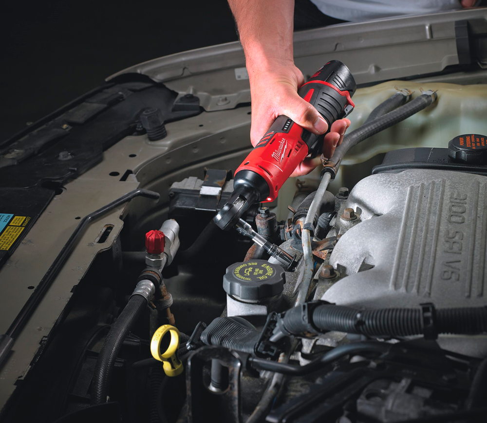 Трещотка аккумуляторная 18В 2Ач MILWAUKEE M12 IR-201B 3/8 47Нм photo 5