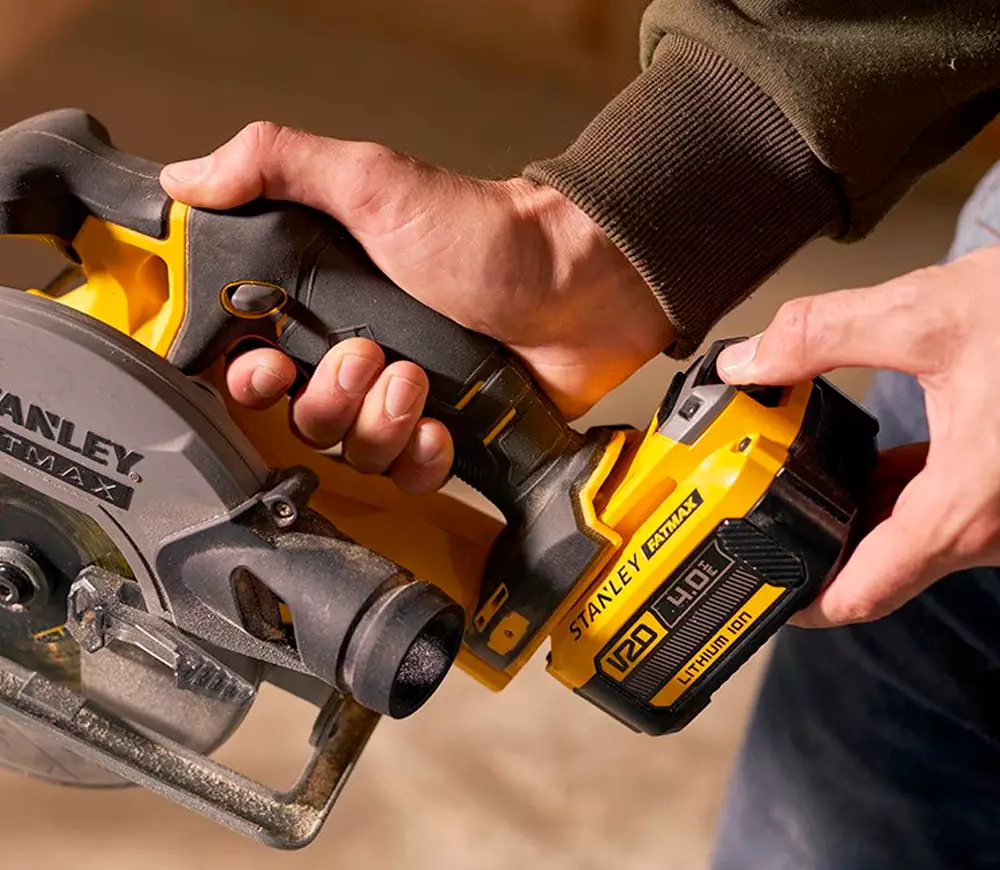 Дисковая пила аккумуляторная STANLEY SFMCS500M2K-QW 165мм 18В 4Ач photo 5