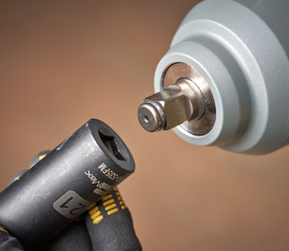 Гайковерт аккумуляторный STANLEY SFMCF940M1-QW  949Нм photo 7