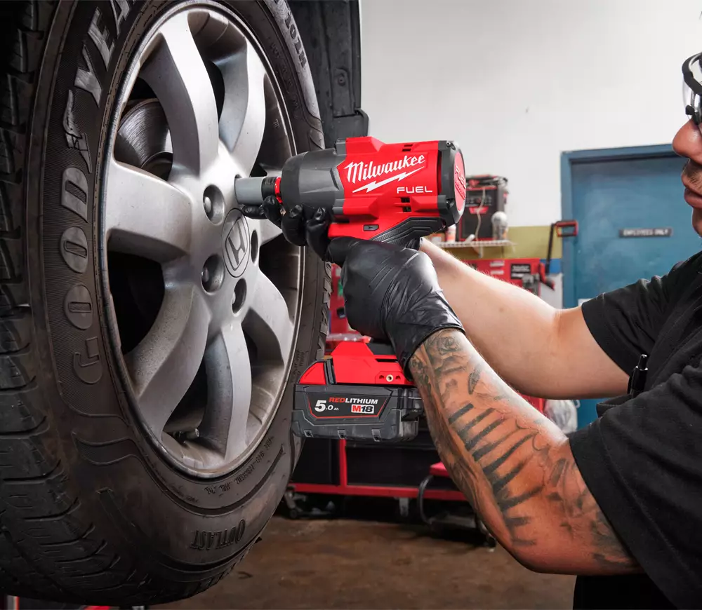 Mașină de înșurubat cu impact cu acumulator 18V 5Ah MILWAUKEE M18 FHIW2F12-502X 2034Nm photo 4