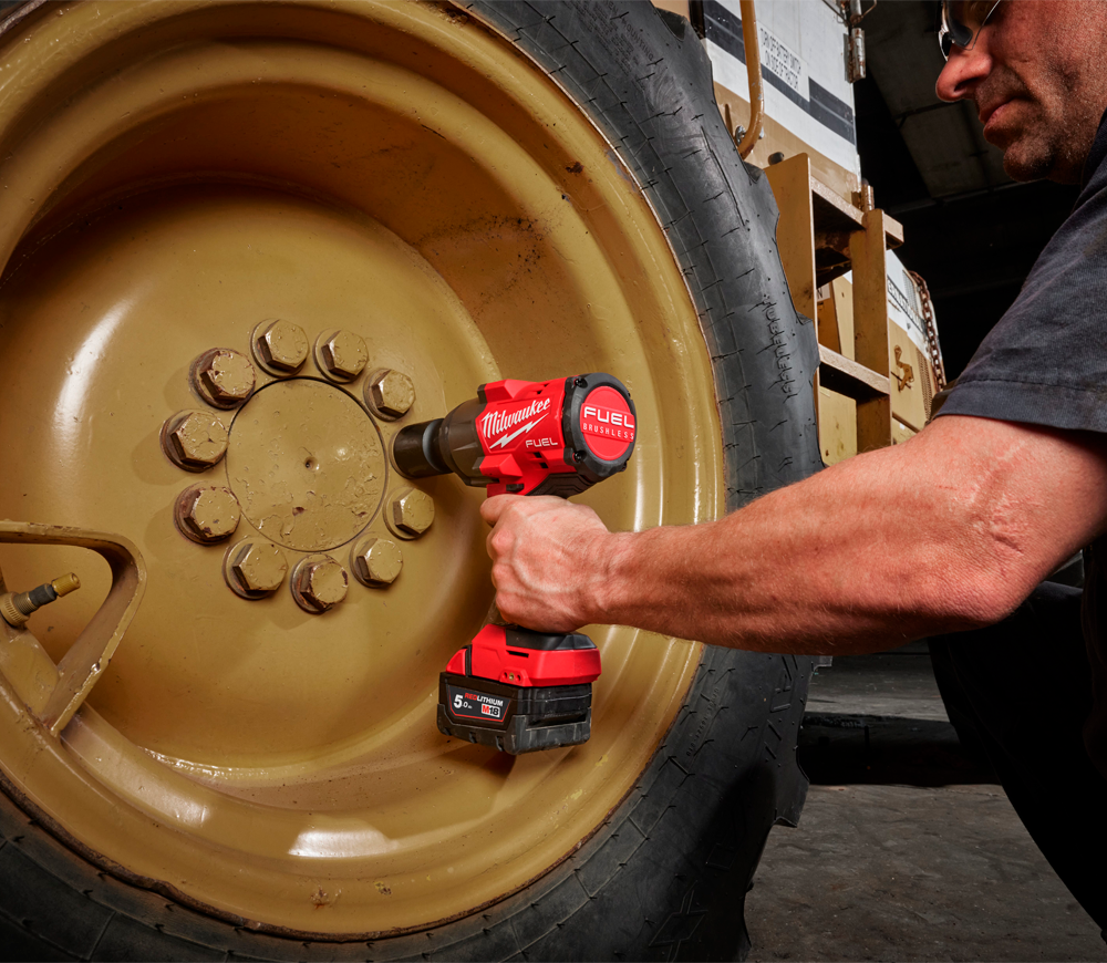 Гайковерт аккумуляторный 18В 5Ач MILWAUKEE M18 FHIW2F12-502X 2034Нм photo 3