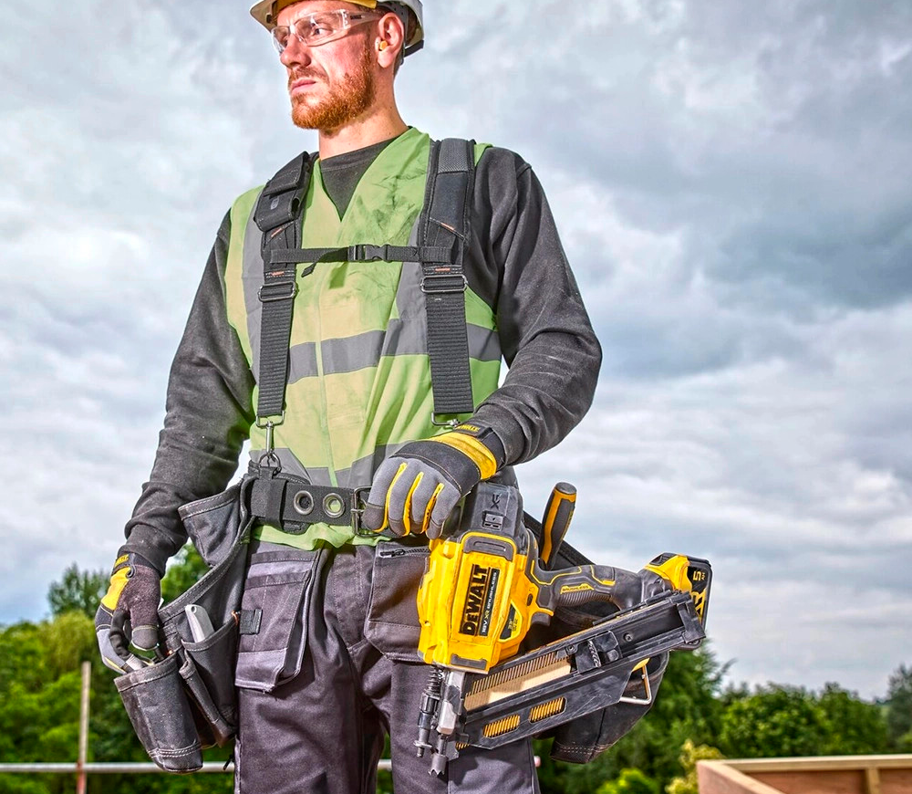 Набор аккумуляторных степлеров DEWALT DCK246P2T 18В 5Ач photo 4