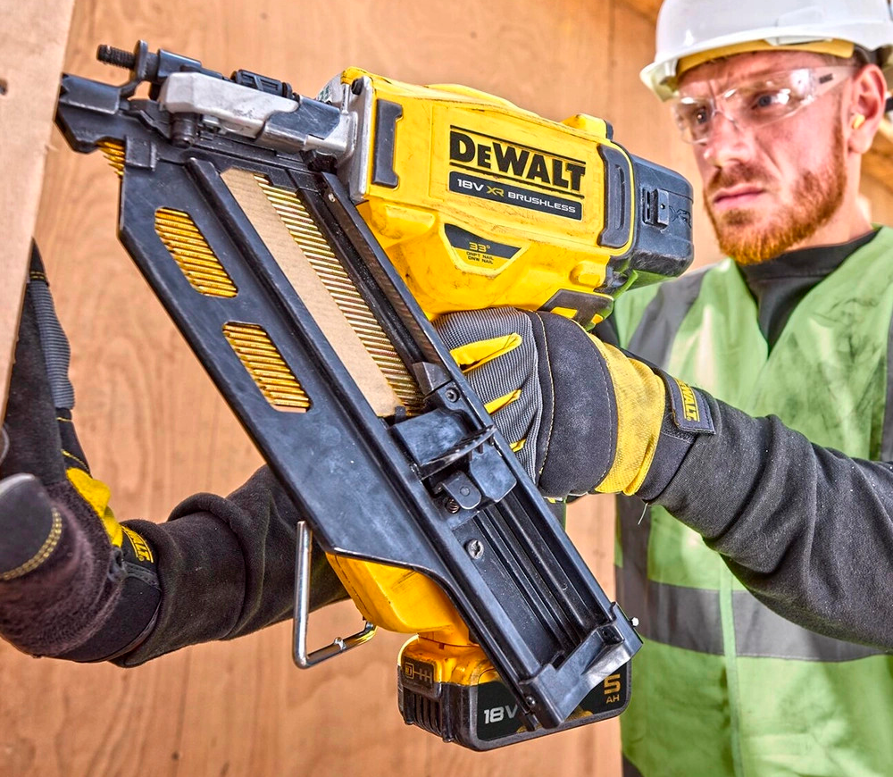 Набор аккумуляторных степлеров DEWALT DCK246P2T 18В 5Ач photo 6