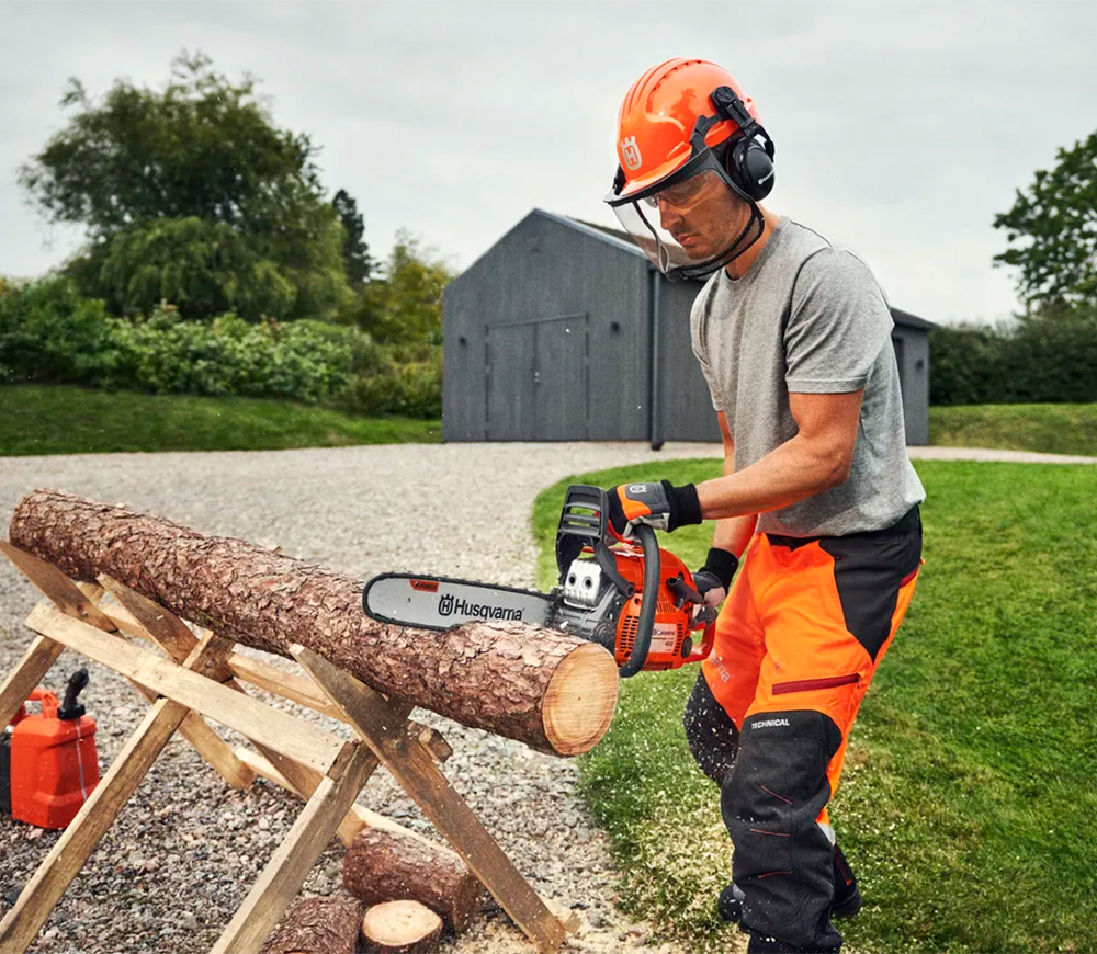 Цепная пила бензиновая Husqvarna 445 II 380мм 45.7см3 photo 1