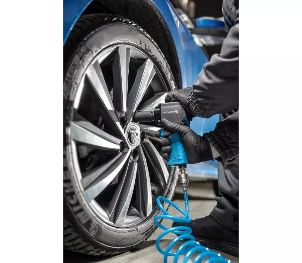 Mașină de înșurubat cu impact pneumatică HOEGERT HT4R626 680Nm 10000rot/min photo 1