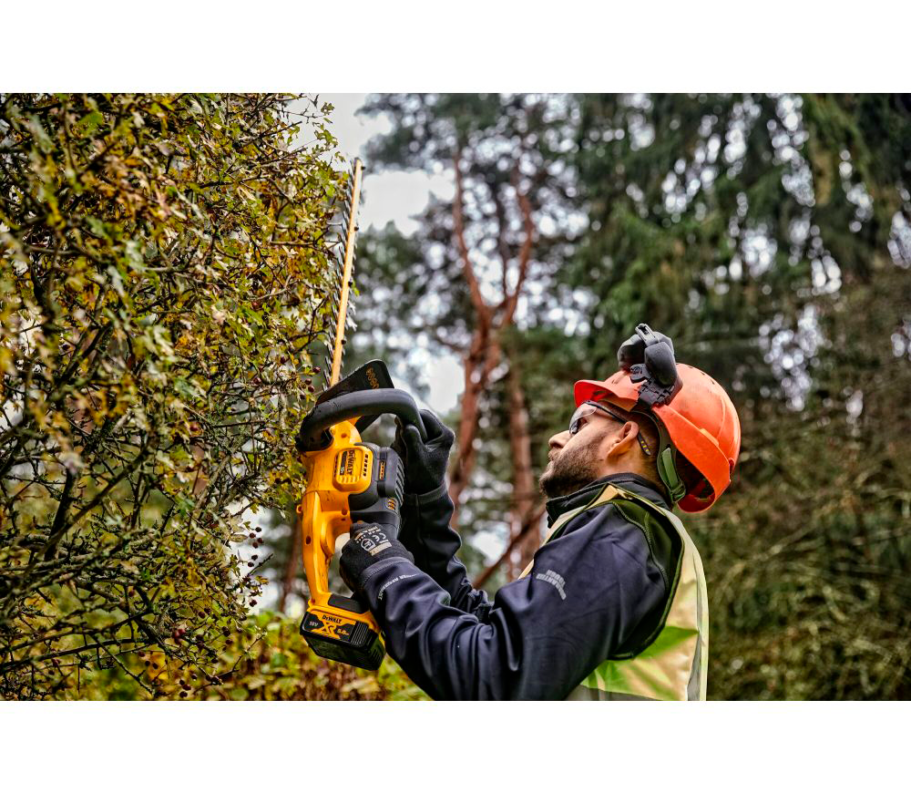 Кусторез аккумуляторный DEWALT DCMHT563P1-QW 550мм 18В 5Ач photo 6