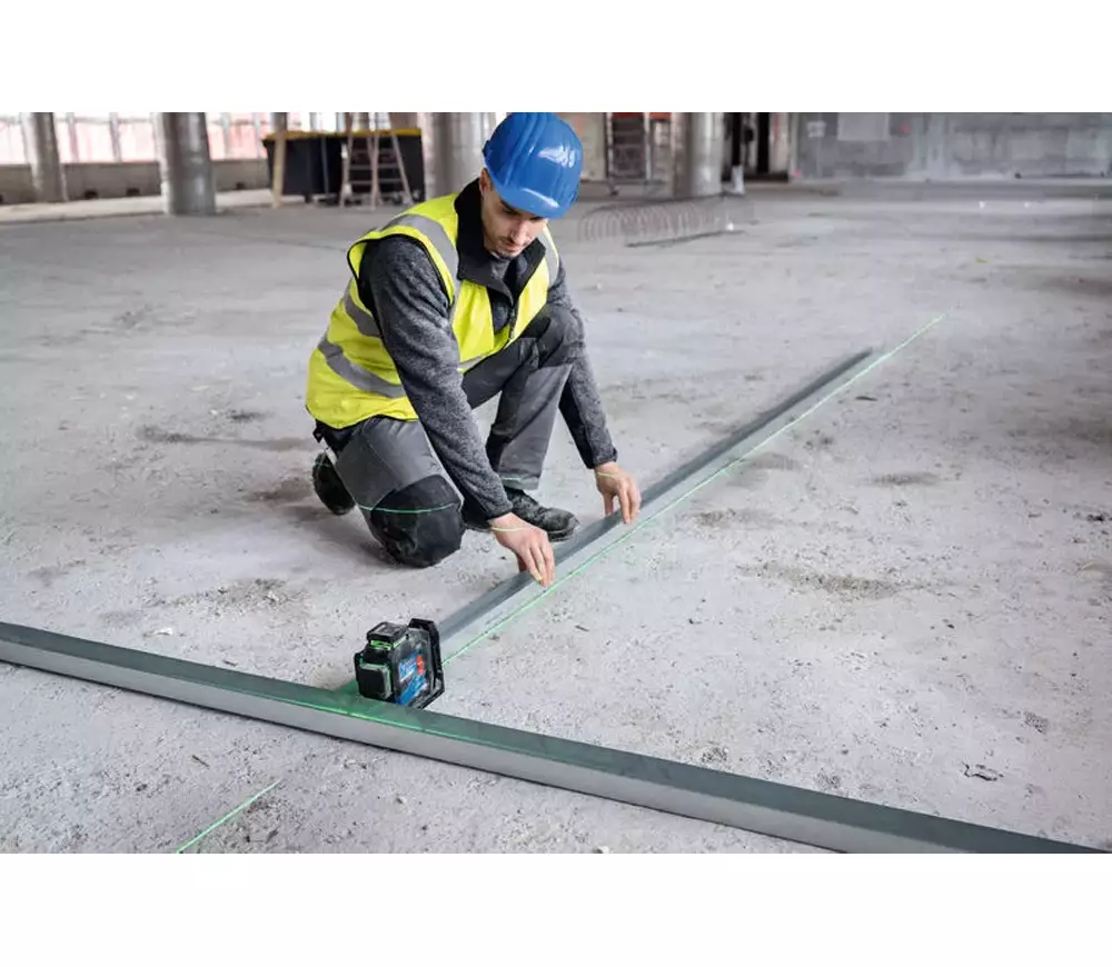 Лазерный уровень BOSCH GLL 80-33 G 3луча 30m photo 4