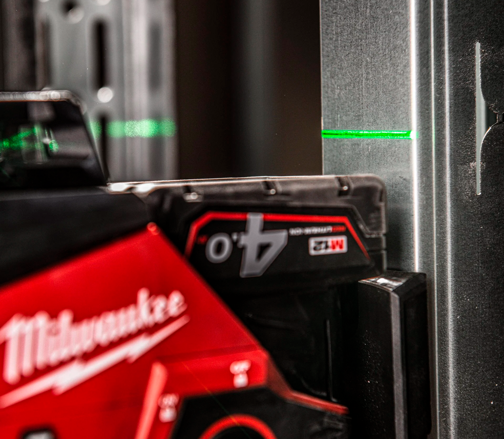 Лазерный уровень MILWAUKEE M12 3PLKIT-401P 3луча 38/100m photo 3