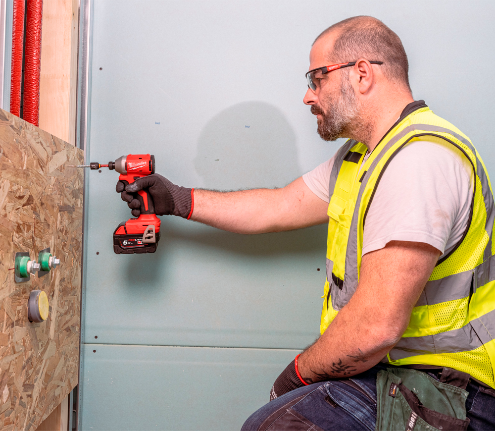 Șurubelnița cu acumulator сu impact MILWAUKEE M18 BLIDRCMC-40C 18V 4Ah photo 5