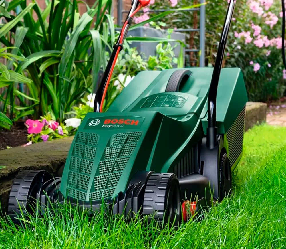 Газонокосилка электрическая BOSCH UniversalRotak 37-570 1400вт 370мм photo 0