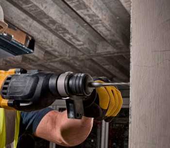 Перфоратор аккумуляторный DEWALT DCH133M1-QW 2.6Дж 18В 4Ач photo 4