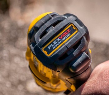 Шуруповерт аккумуляторный DEWALT DCD999T1-QW 18В 6Ач photo 3