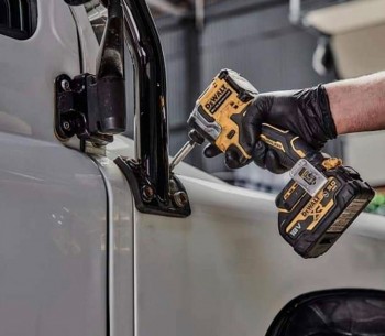 Шуруповерт аккумуляторный DEWALT DCF850D2T-QW 18В 2.0Ач photo 3