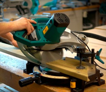Торцовочная пила MAKITA MLS100N 1500вт 255мм photo 2