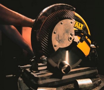 Торцовочная пила DEWALT DW872 2200вт 355мм photo 2