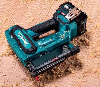 Степлер аккумуляторный (без аккумуляторов) MAKITA PT001GZ  40В photo 4