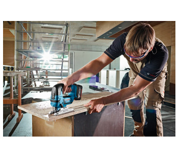 Лобзик аккумуляторный BOSCH GST 18 V-LI 18В 4Ач photo 3