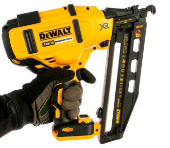Гвоздезабиватель аккумуляторный (без аккумуляторов) DEWALT DCN660N 18В photo 2