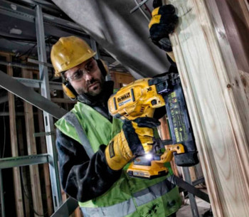 Гвоздезабиватель аккумуляторный (без аккумуляторов) DEWALT DCN680N-XJ 18В photo 9