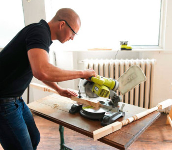 Торцовочная пила аккумуляторная RYOBI EMS190DCL 190мм photo 6