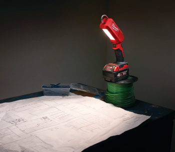 Фонарь строительный аккумуляторный MILWAUKEE M18IL-0 130/300 18В photo 4
