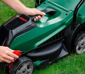 Газонокосилка аккумуляторная BOSCH CityMower 18V-32-300 320мм 18В 4Ач photo 2