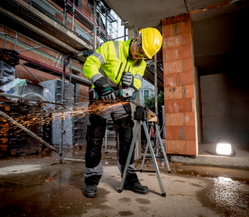 Угловая шлифмашина аккумуляторная METABO W 18 L BL 9-125 125мм 18В 4Ач photo 2