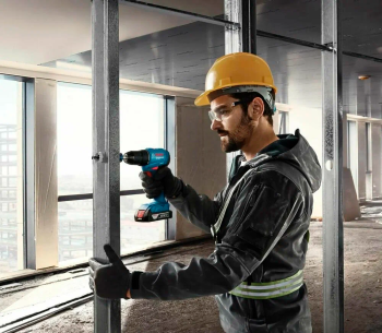 Mașină de înșurubat cu percuție cu acum. BOSCH GSB 185-LI 18V 2Ah photo 2