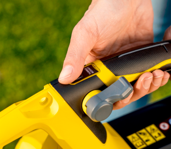 Воздуходувка-пылесос аккумуляторная (без АКБ) KARCHER BLV 18-200 Battery  18В photo 1