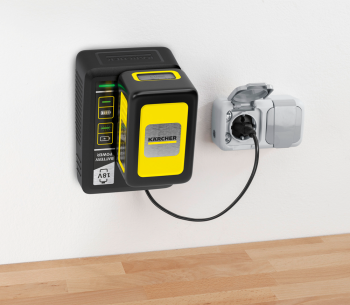 Набор зарядное устройство + аккумулятор KARCHER 2.445-062.0 55вт 18В 2.5A photo 1