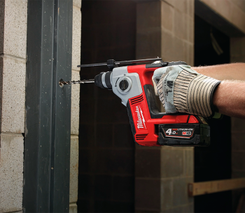 Перфоратор аккумуляторный MILWAUKEE  M18 H-402C 1.2Дж 18В 4Ач photo 4