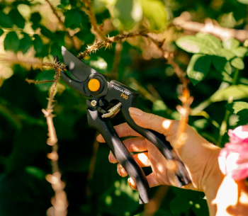 Секатор садовый FISKARS Garden Pro P90 230мм photo 1