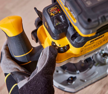 Фрезер аккумуляторный (без АКБ) DEWALT DCW620NT-XJ 63мм 18В photo 7