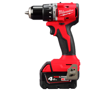 Mașină de înșurubat cu percuție cu acum. MILWAUKEE M18 BLPDRCMC-402C 18V 4Ah photo 0